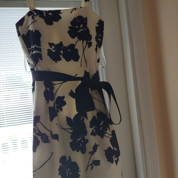 DRESS - Picture 3 of 4